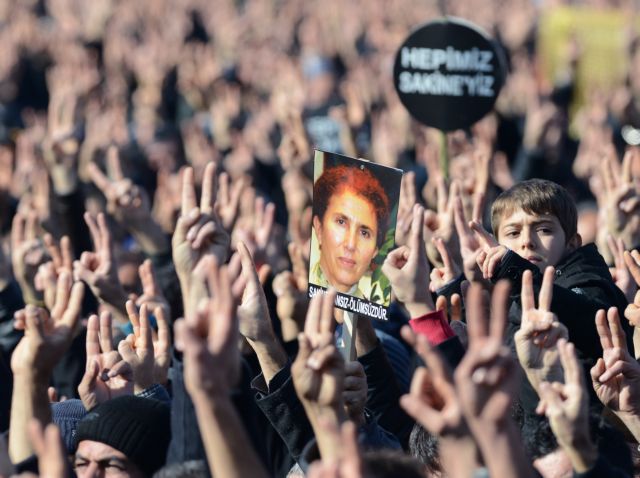 Ένας άνδρας συνελήφθη στο Παρίσι για την δολοφονία των ακτιβιστριών του PKK